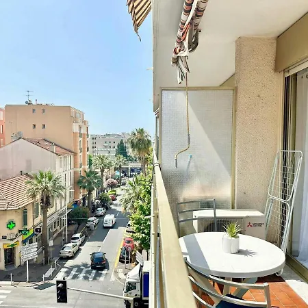 شقة 50 From The Beaches Pretty In The Center Of Juan Les Pins