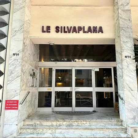 50 From The Beaches Pretty In The Center Of Juan Les Pins أنتيب