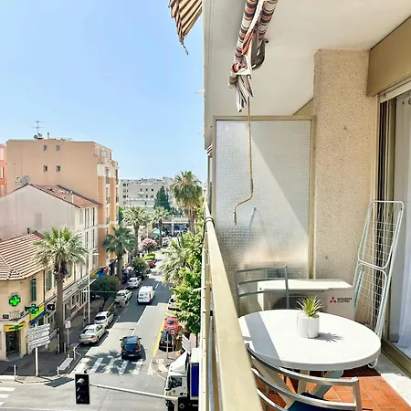 50 From The Beaches Pretty In The Center Of Juan Les Pins * أنتيب