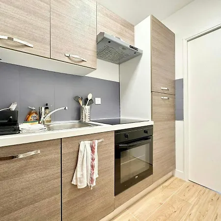 Apartment 50 From The Beaches Pretty In The Center Of Juan Les Pins Antibes