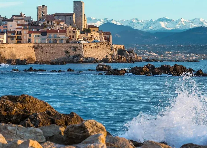 50 From The Beaches Pretty In The Center Of Juan Les Pins * Antibes