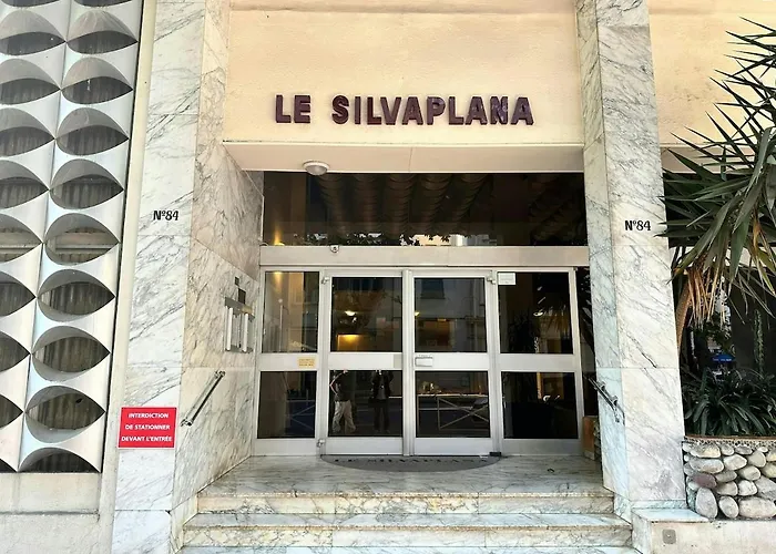 50 From The Beaches Pretty In The Center Of Juan Les Pins Антиб