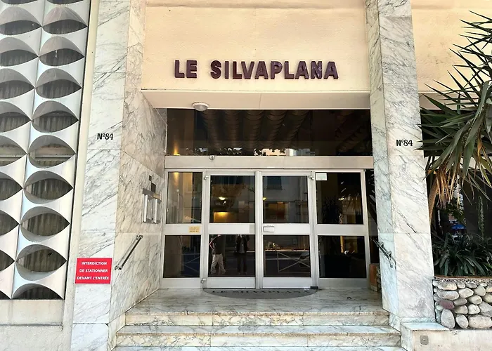 50 From The Beaches Pretty In The Center Of Juan Les Pins Appartement *