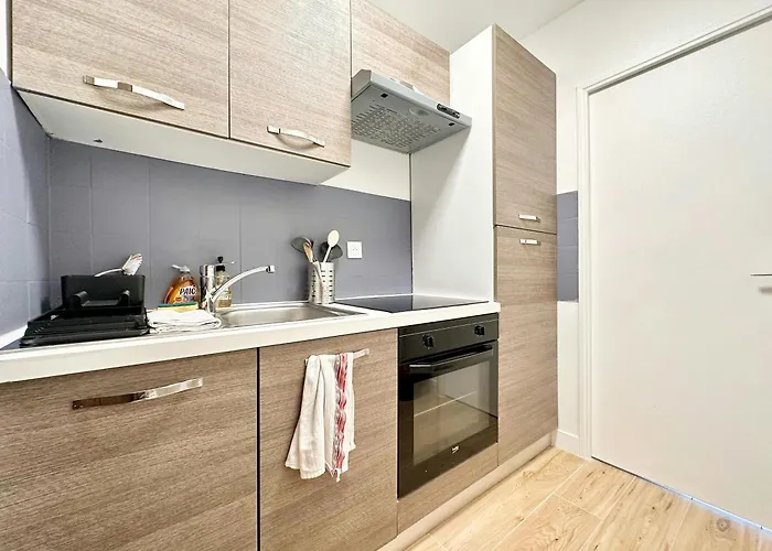 Appartement 50 From The Beaches Pretty In The Center Of Juan Les Pins Antibes