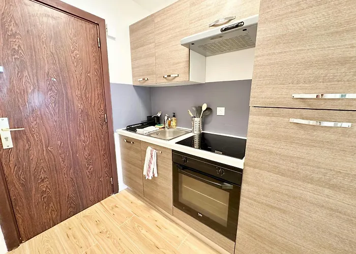 Апартаменты 50 From The Beaches Pretty In The Center Of Juan Les Pins